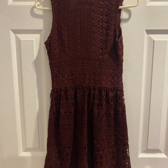 Abercrombie & Fitch Rustic Red Lace Dress - Picture 4 of 4